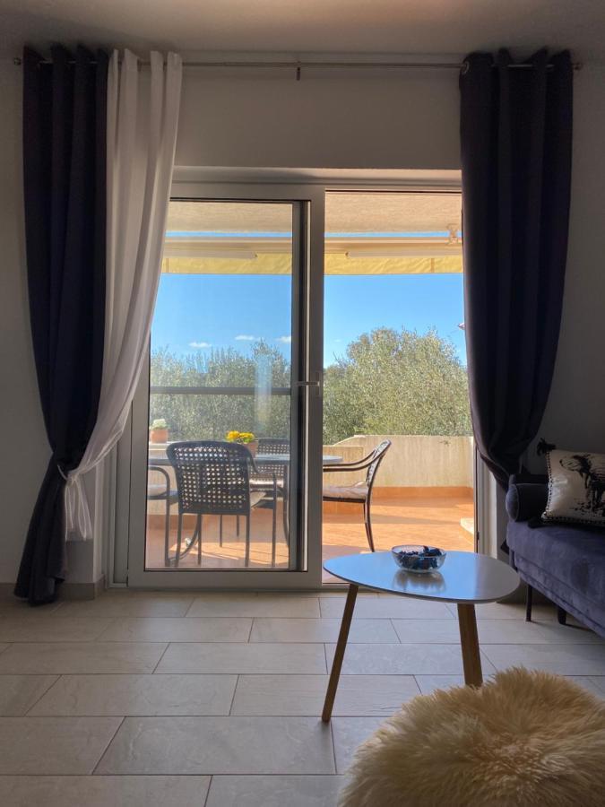 דירות Beautiful Island House אוגייאן מראה חיצוני תמונה