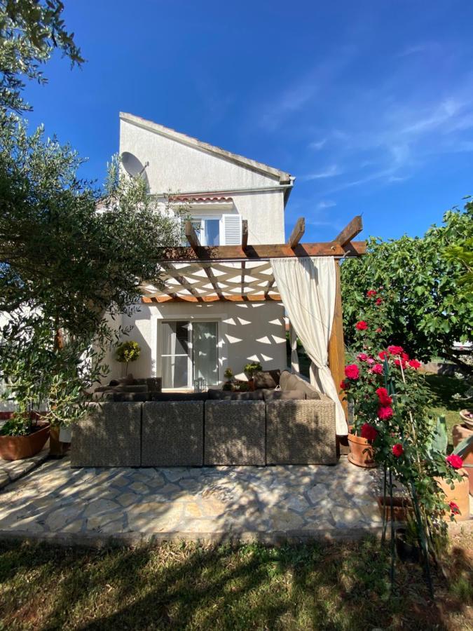 דירות Beautiful Island House אוגייאן מראה חיצוני תמונה